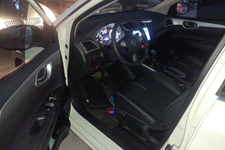 日产 轩逸 2022款 经典 1.6XE CVT舒适版中控内饰7003