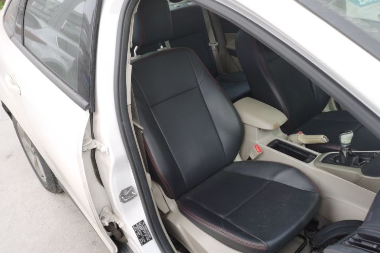 福特 福克斯 2017款 三厢 1.6L 手动舒适型智行版局部细节41