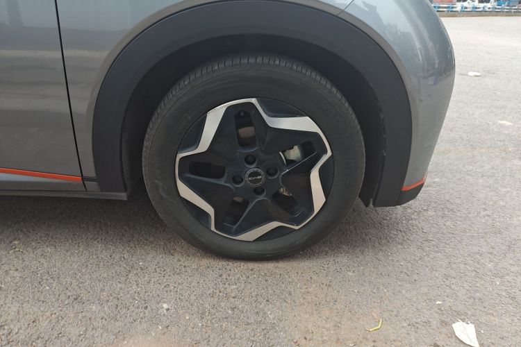 比亚迪 海豚 2021款 405km 时尚版车身外观10