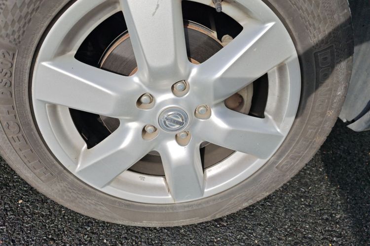 日产 奇骏 2010款 2.5L CVT豪华版 4WD车身外观6007