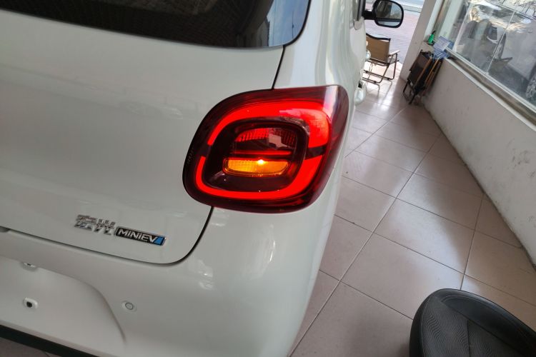 五菱汽车 宏光MINIEV 2025款 四门版 进阶款车身外观9