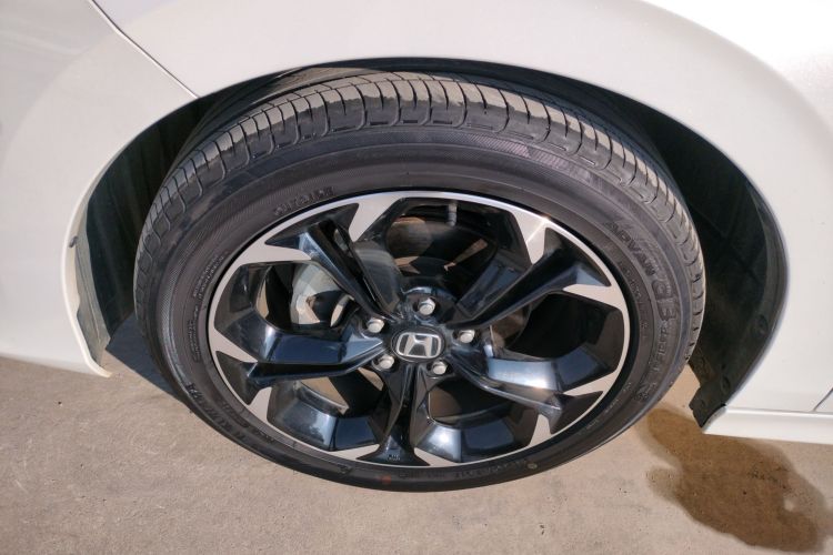 本田 思域 2022款 240TURBO CVT燃动版车身外观6001