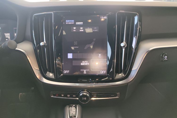 沃尔沃S60 2020款 T4 智逸豪华版中控内饰16