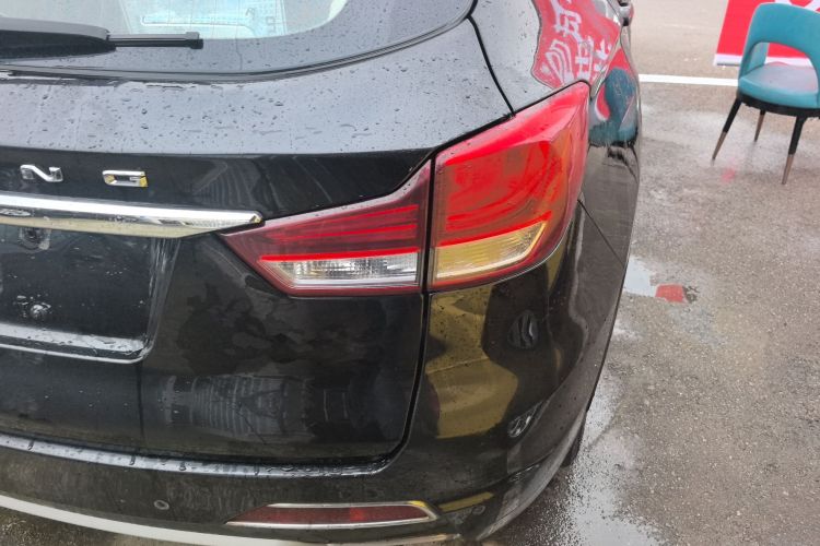 汉腾汽车 汉腾X7 2016款 1.5T 手动尊享型车身外观9