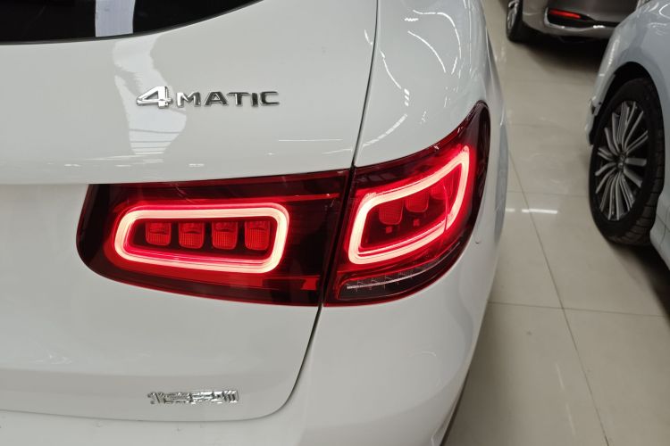 奔驰GLC 2021款 GLC 300 L 4MATIC 豪华型车身外观9