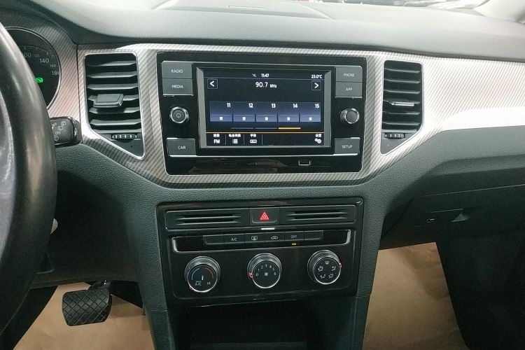 大众 高尔夫·嘉旅 2019款 280TSI 自动好奇型 国VI局部细节16