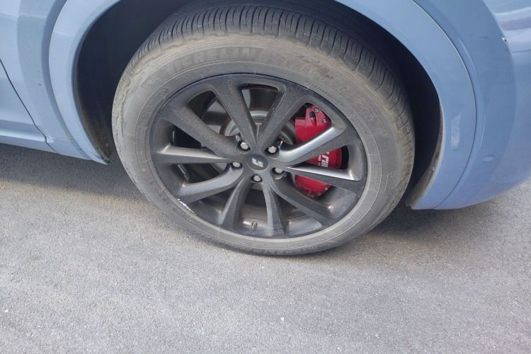 理想汽车 理想ONE 2021款 增程6座版车身外观10