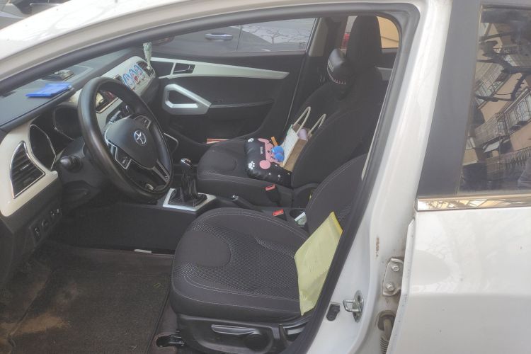 江汽集团 瑞风S2 2015款 1.5L 手动豪华型中控内饰19