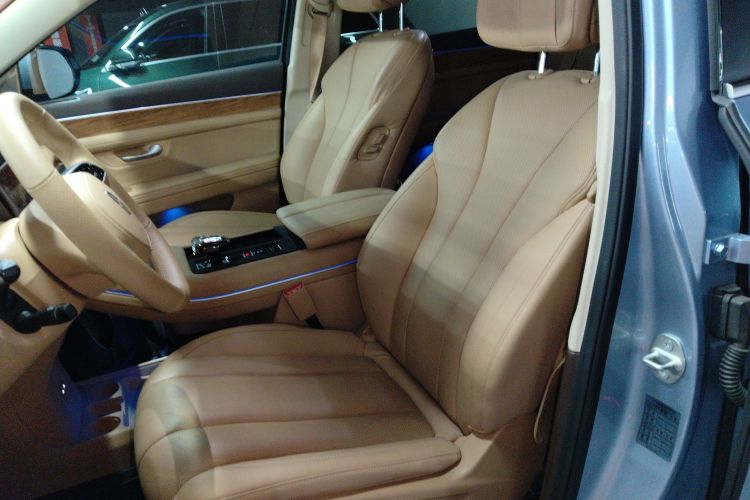 鸿蒙智行 问界M7 2024款 1.5T 四驱Plus版 5座中控内饰19