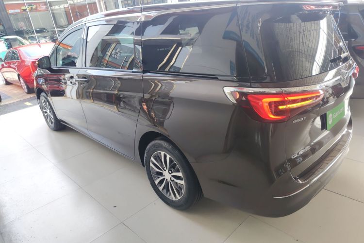 别克GL8 2020款 ES陆尊 653T 尊享型车身外观4