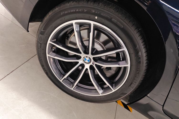 宝马5系 2022款 改款二 525Li M运动套装车身外观6008