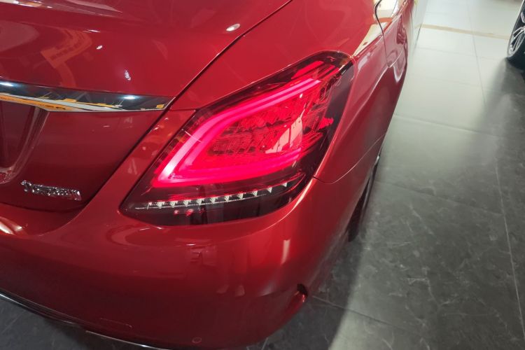 奔驰C级 2020款 C 200 L 时尚型运动版车身外观9