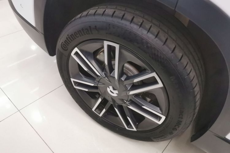 蔚来EC6 2020款 605KM 运动版车身外观6008