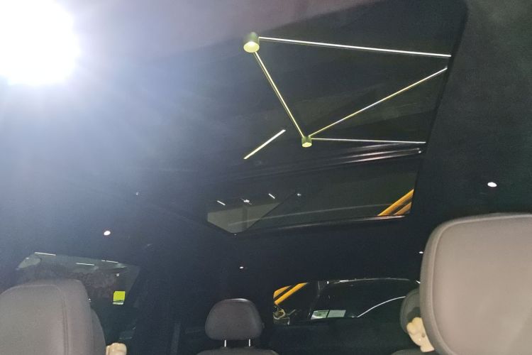 蔚来ES8 2020款 580KM 签名版 六座版中控内饰22