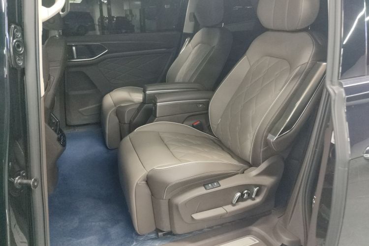 大众 威然 2022款 380TSI 尊贵版中控内饰7004