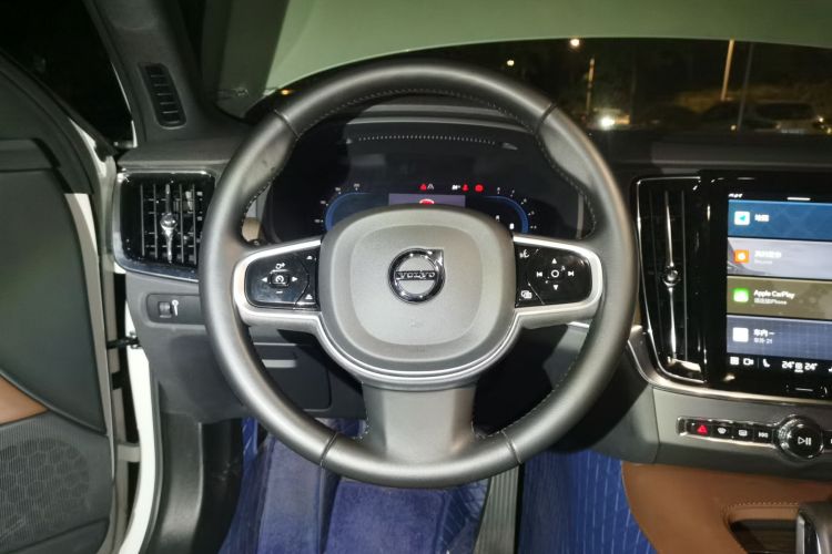 沃尔沃V90 2022款 Cross Country B5 AWD 智远版中控内饰13