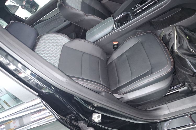 吉利汽车 豪越L 2024款 2.0T DCT尊贵型局部细节41