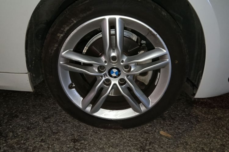 宝马1系 2021款 改款 120i M运动曜夜版车身外观6007