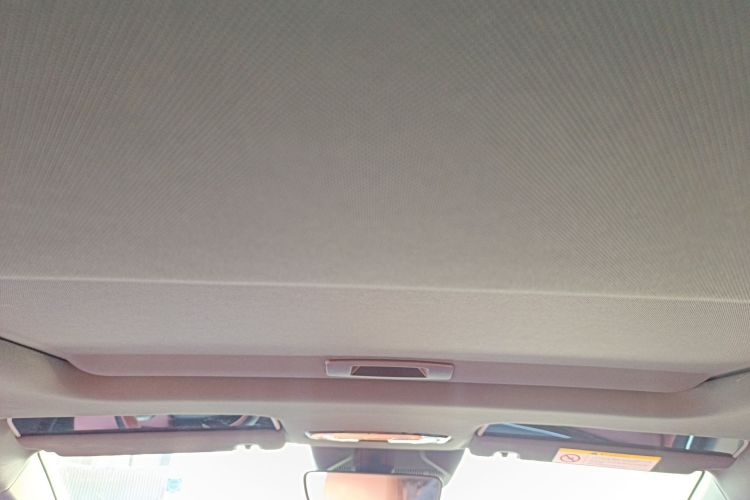 吉利银河 银河L6 2025款 EM-i 140km 探索+版中控内饰22