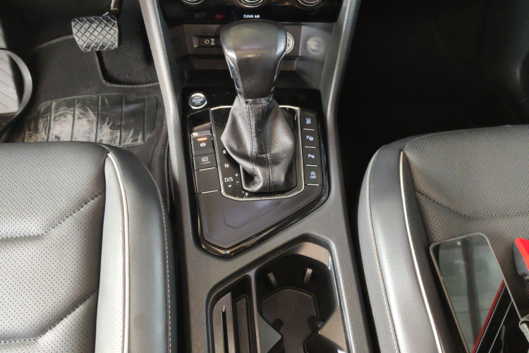 大众 途观L 2017款 330TSI 自动两驱旗舰版局部细节18