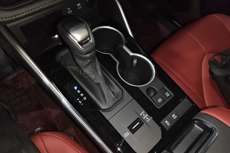 丰田 汉兰达 2026款 2.5L智能电混双擎两驱精英版 5座局部细节18