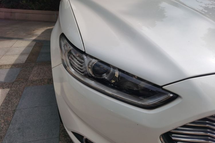 福特 蒙迪欧 2013款 1.5L GTDi180时尚型车身外观8