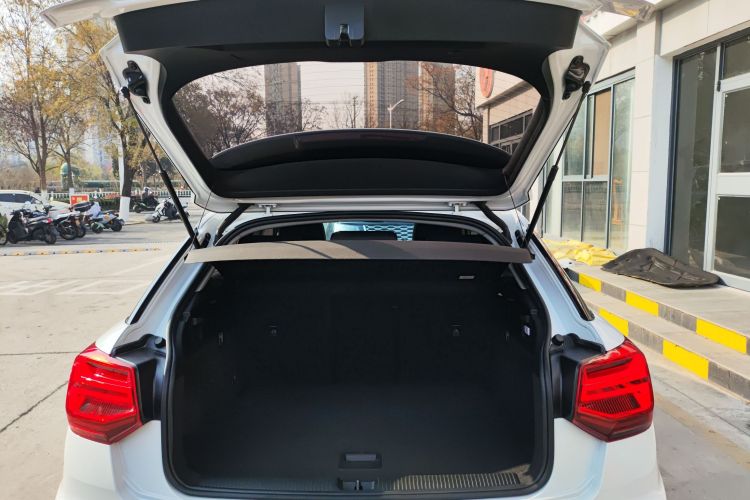 奥迪Q2L 2022款 35 TFSI 进取动感型局部细节23