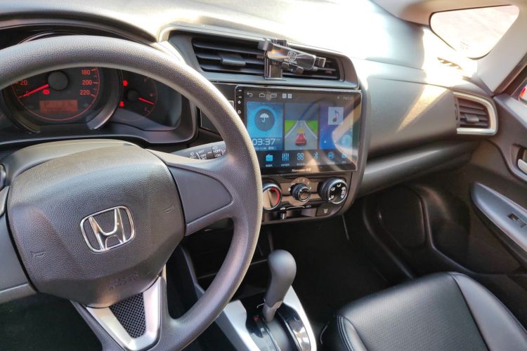 本田 飞度 2018款 1.5L CVT舒适天窗版中控内饰16