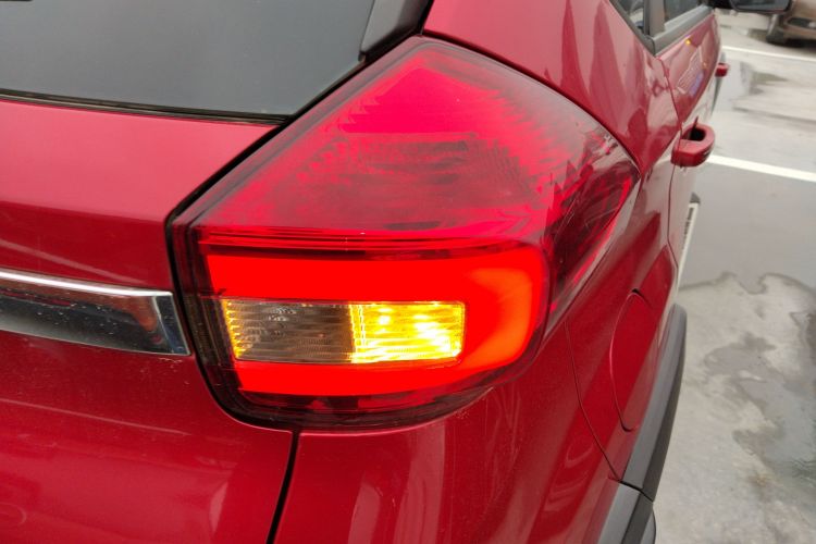 奇瑞 瑞虎3X 2017款 1.5L 自动豪华版车身外观6006