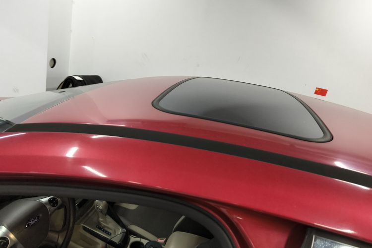 福特 福克斯 2012款 三厢 1.6L 自动风尚型车身外观57