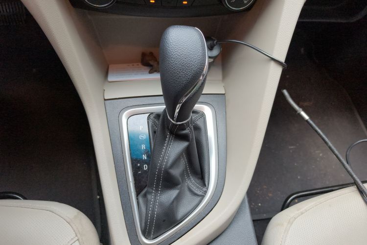 别克 英朗 2021款 典范 1.5L 自动精英型中控内饰18