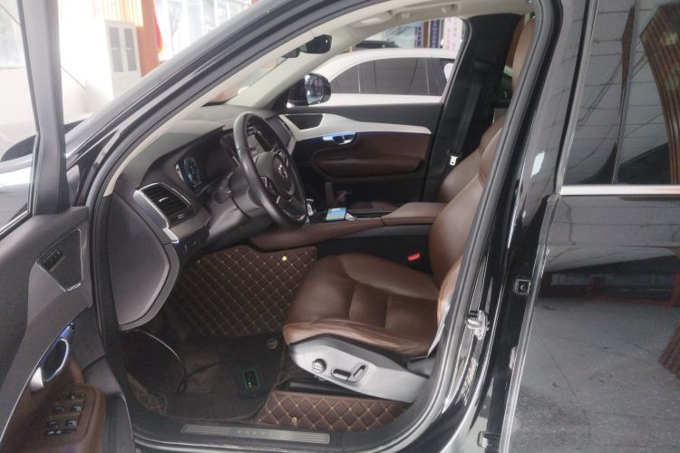 沃尔沃XC90 2019款 T5 智逸版 5座 国VI中控内饰19