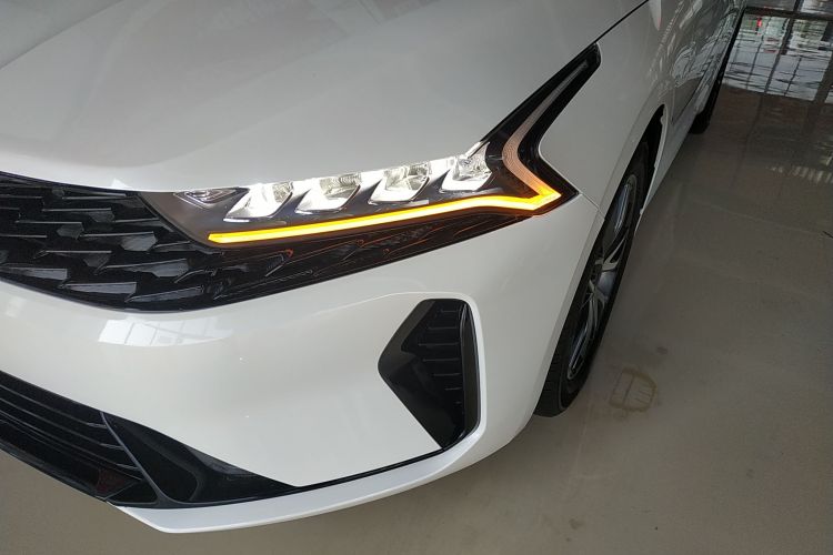 起亚K5 2021款 270T CVVD 时尚版局部细节36