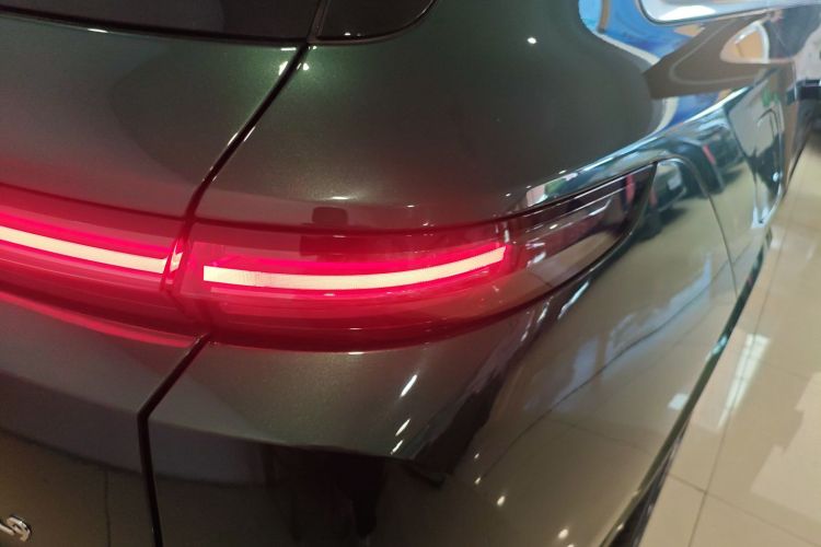 理想汽车 理想L9 2024款 Ultra车身外观6006