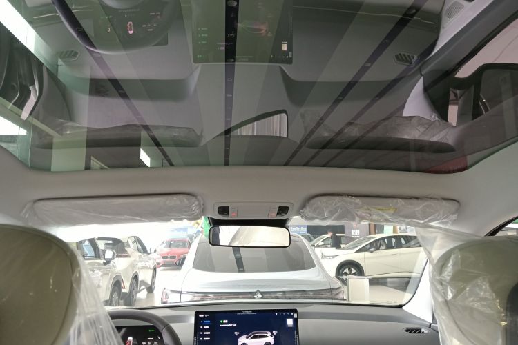 奔腾 悦意03 2025款 565km 臻享版中控内饰22