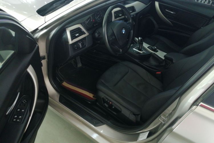 宝马3系 2015款 320Li 超悦版时尚型中控内饰20