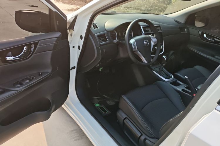 日产 骐达TIIDA 2020款 1.6L CVT智享版中控内饰20