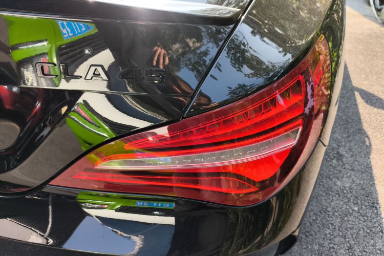 奔驰CLA AMG 2017款 AMG CLA 45 4MATIC 暗夜雷霆限量版车身外观9