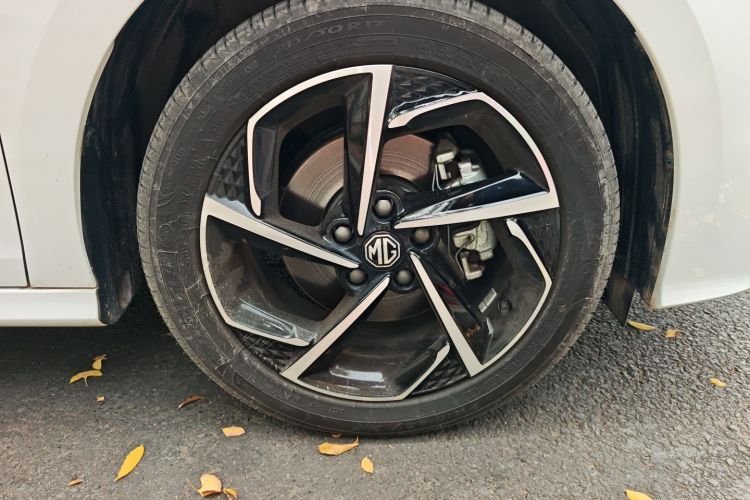 名爵 MG5 2021款 改款 300TGI DCT青奢旗舰版车身外观6007