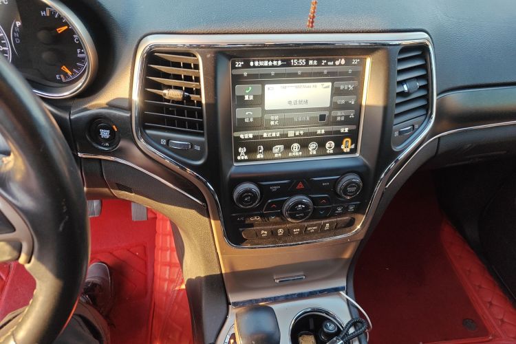 Jeep 大切诺基(进口) 2017款 3.0L 舒享导航版中控内饰16