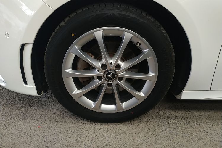 奔驰A级 2020款 改款 A 200 L 运动轿车动感型车身外观6007