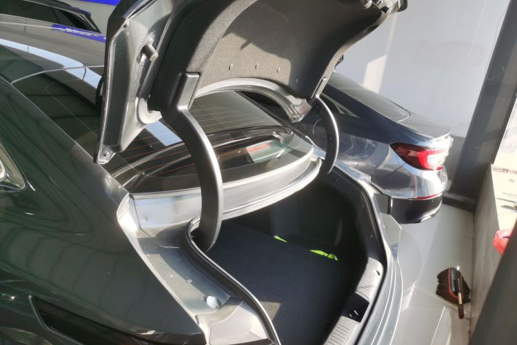 长安 逸动 2024款 1.5T GDI自动 旗舰型机舱底盘23