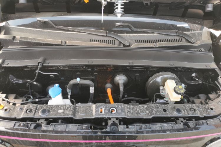 吉利银河 2025款 210km 熊猫卡丁机舱底盘24