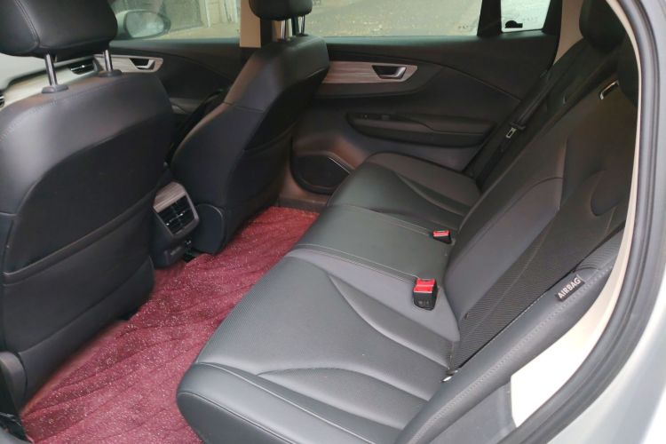 红旗E-QM5 2024款 610km PLUS中控内饰21