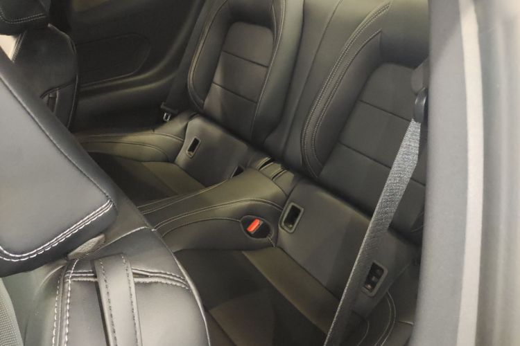 福特 Mustang 2024款 2.3T EcoBoost 硬顶性能版中控内饰21