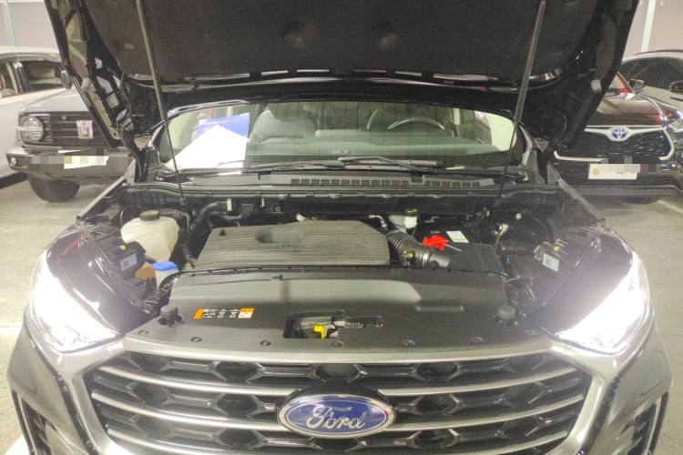 福特 锐界 2021款 改款 PLUS EcoBoost 245 两驱豪锐型 7座机舱底盘24