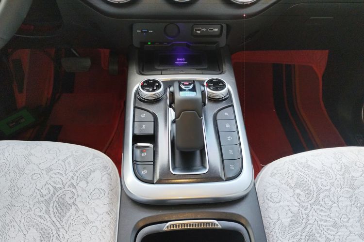 坦克300 2021款 越野版 2.0T 征服者中控内饰18