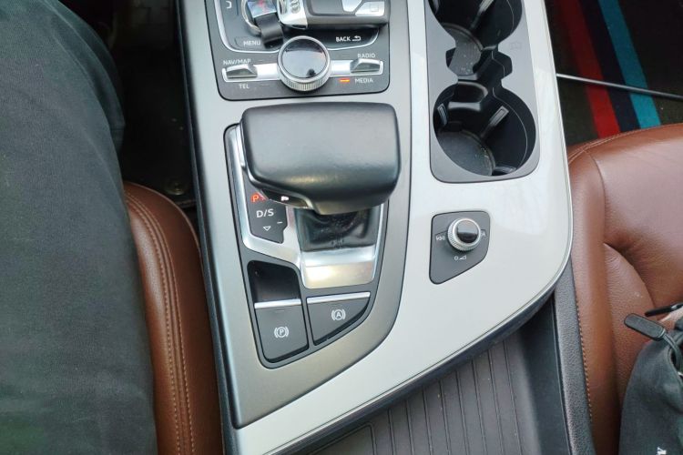 奥迪Q7 2018款 45 TFSI 技术型局部细节18