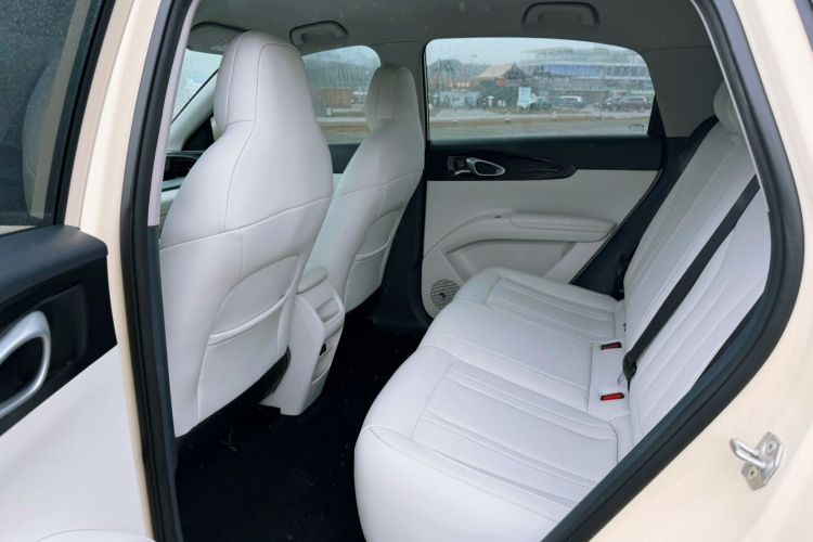 吉利银河 星愿 2025款 310km 梦想版中控内饰7004