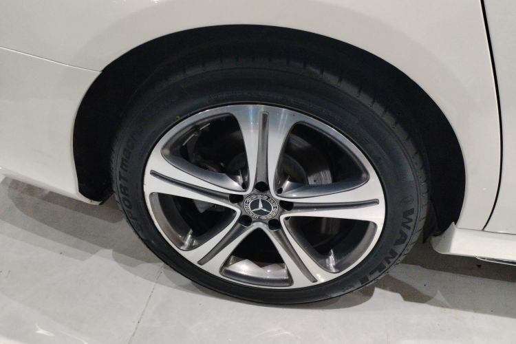 奔驰E级 2018款 E 200 L 运动型车身外观6008